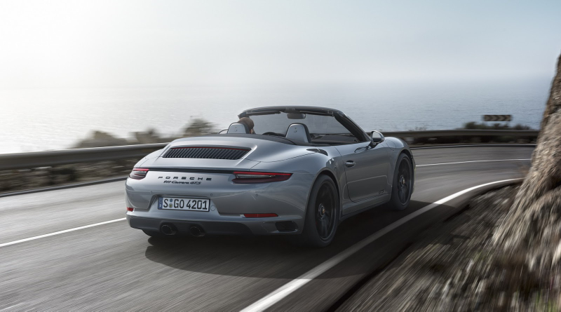 Illustration for article titled The Porsche 911 Carrera GTS Gets A 450-Horsepower Turbo Engine